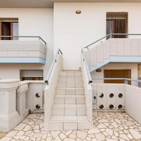Mare Blu مارينا دي مانكافيسا